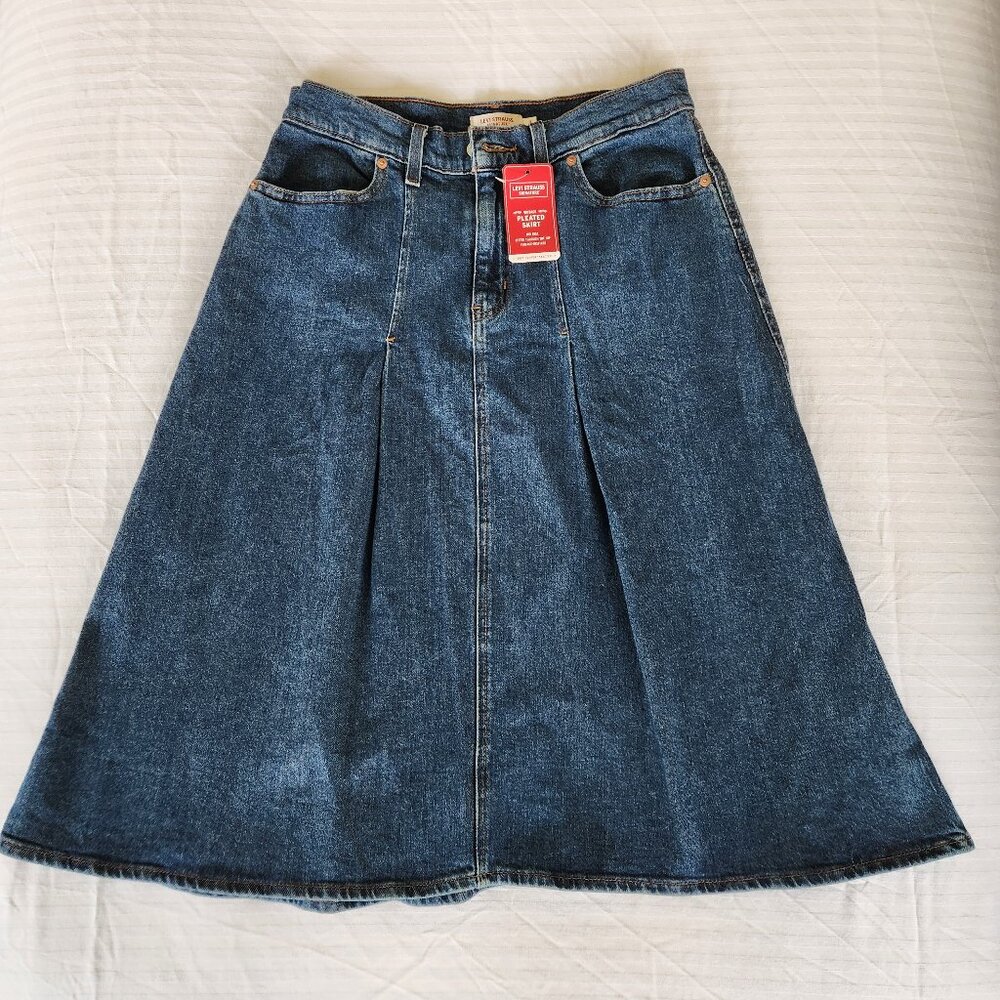 Levi Strauss Signature Blue Denim Pleated Skirt Women's Size 4 W27 Mid Rise